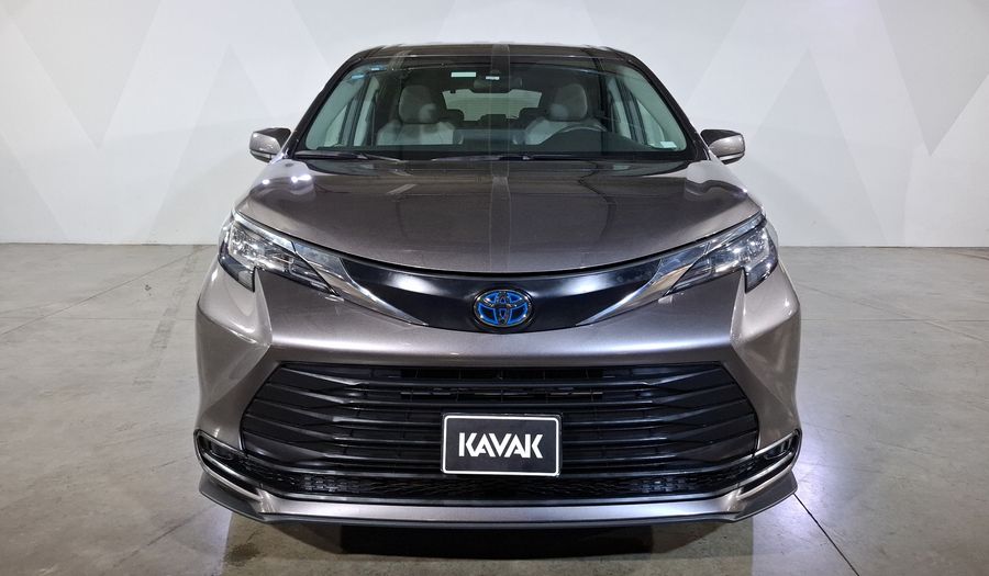 Toyota Sienna 2.5 HEV LE AUTO Minivan 2022