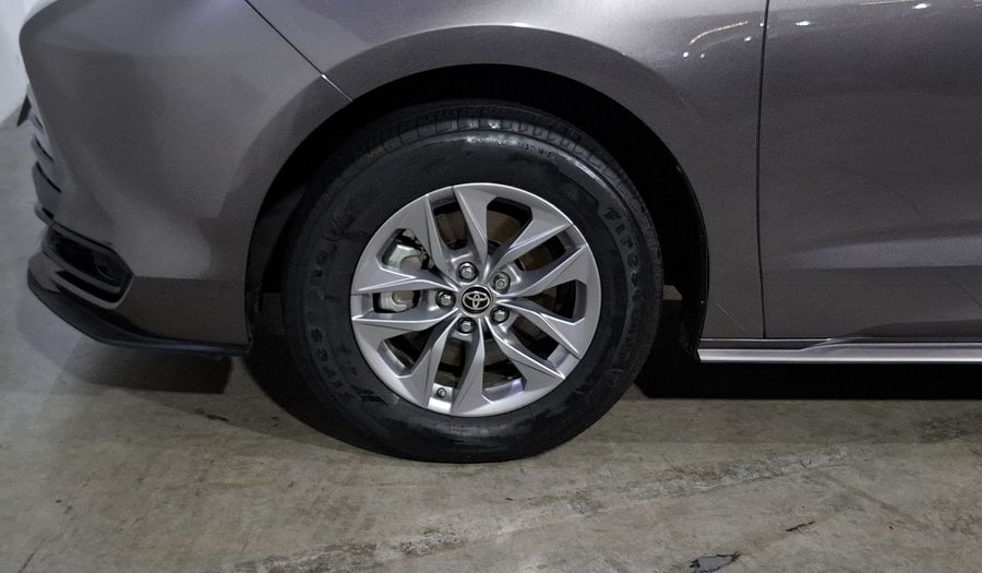 Toyota Sienna 2.5 HEV LE AUTO Minivan 2022