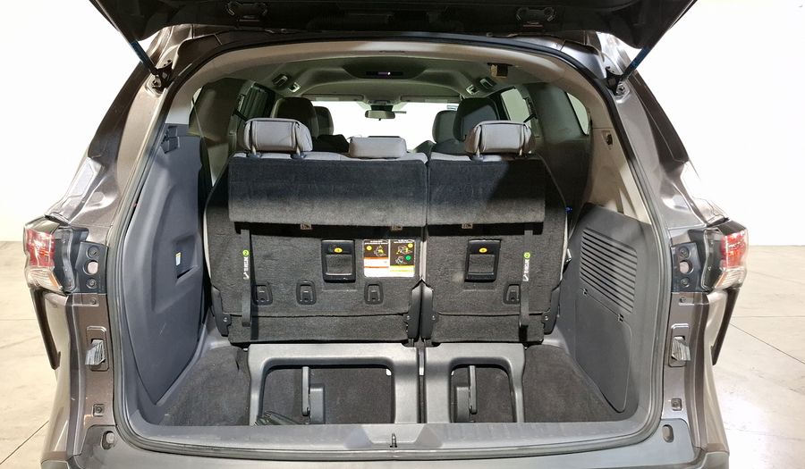 Toyota Sienna 2.5 HEV LE AUTO Minivan 2022