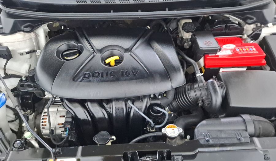 Hyundai Elantra 1.8 LIMITED TECH NAVI AT Sedan 2016
