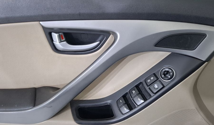 Hyundai Elantra 1.8 LIMITED TECH NAVI AT Sedan 2016