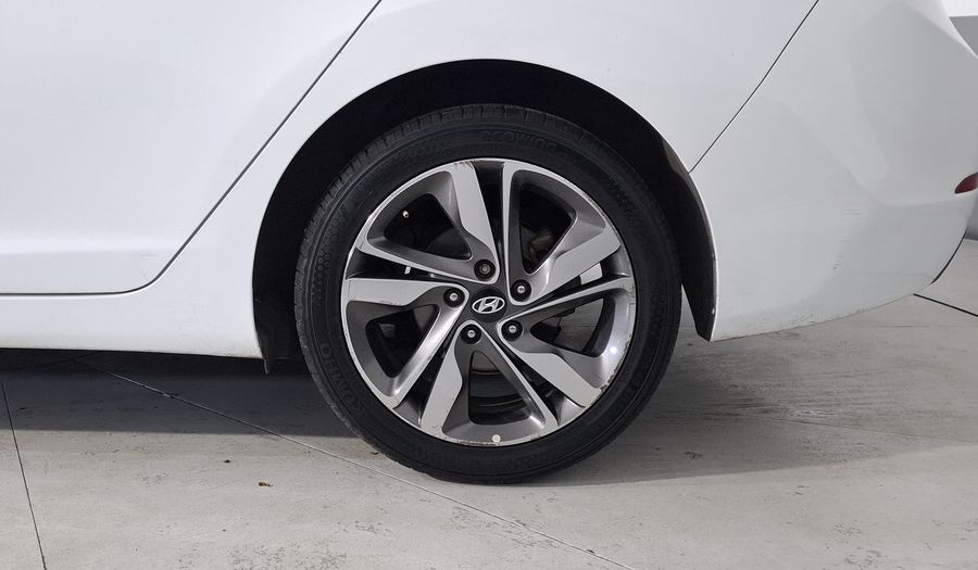 Hyundai Elantra 1.8 LIMITED TECH NAVI AT Sedan 2016