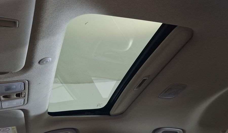 Hyundai Elantra 1.8 LIMITED TECH NAVI AT Sedan 2016