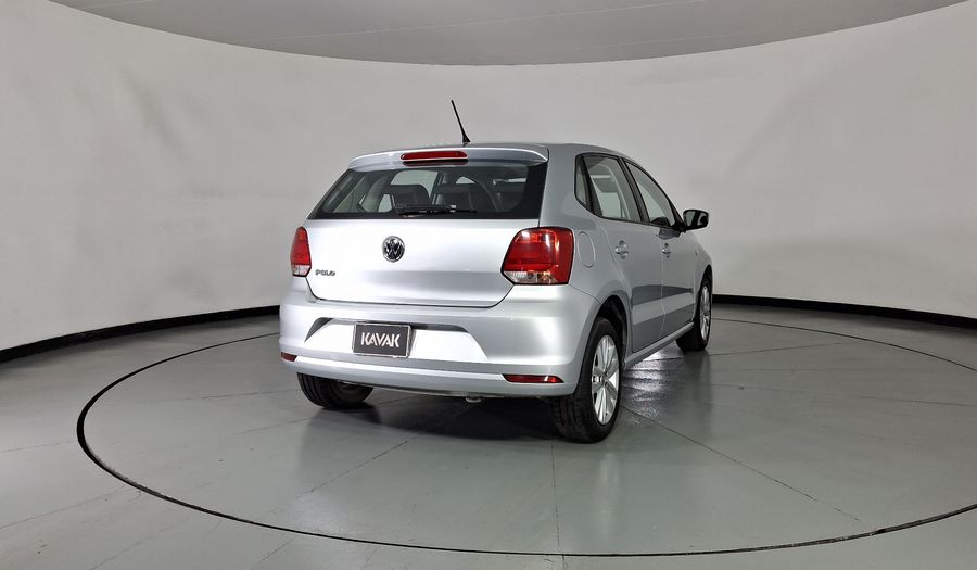 Volkswagen Polo 1.6 MT Hatchback 2015