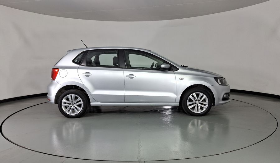 Volkswagen Polo 1.6 MT Hatchback 2015