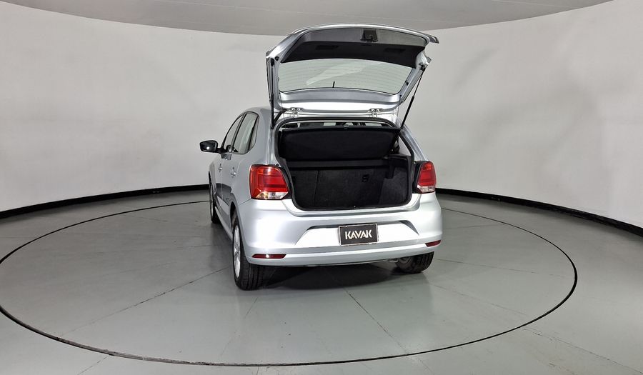 Volkswagen Polo 1.6 MT Hatchback 2015