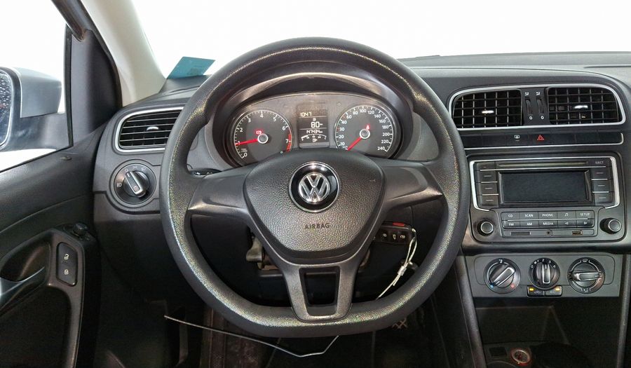 Volkswagen Polo 1.6 MT Hatchback 2015