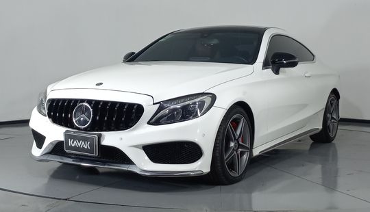 Mercedes Benz • Clase C
