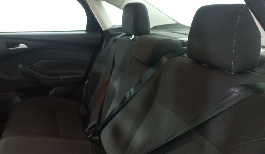 Ford Focus 2.0 SE AT Sedan 2015