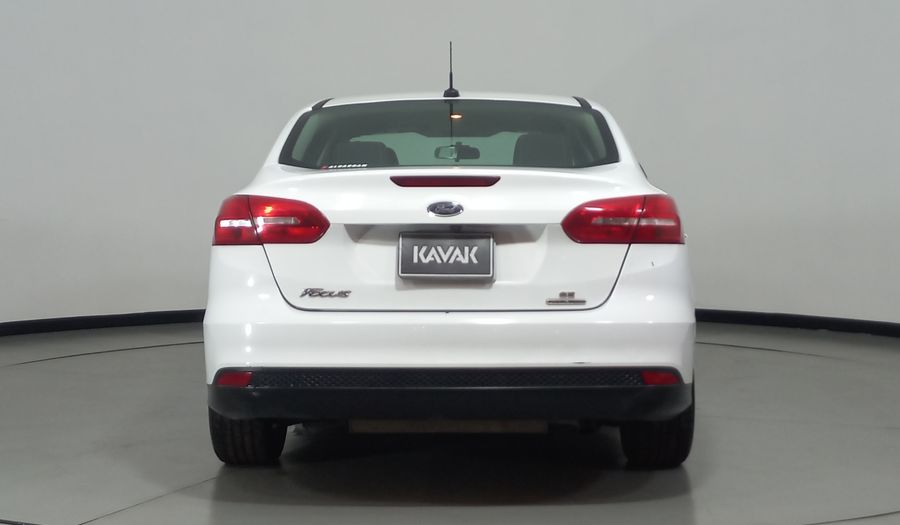 Ford Focus 2.0 SE AT Sedan 2015