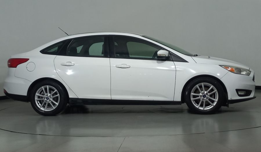 Ford Focus 2.0 SE AT Sedan 2015