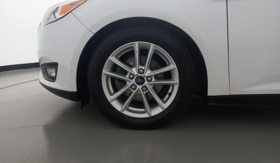 Ford Focus 2.0 SE AT Sedan 2015
