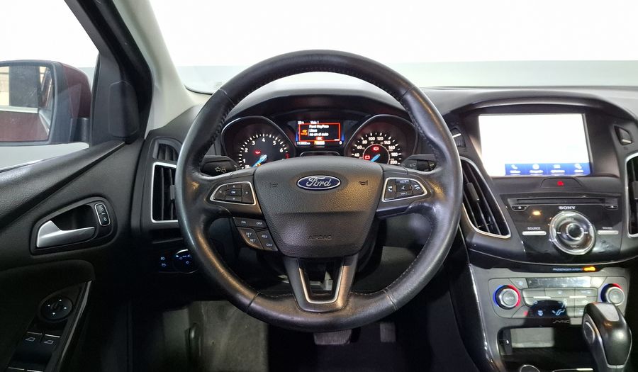 Ford Focus 2.0 TITANIUM AUTO Sedan 2017