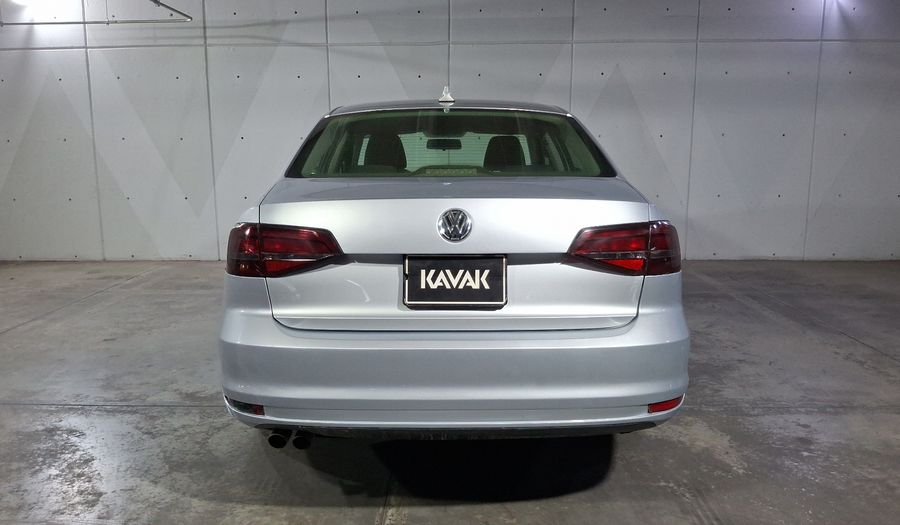 Volkswagen Jetta 2.5 TRENDLINE TIPTRONIC Sedan 2015