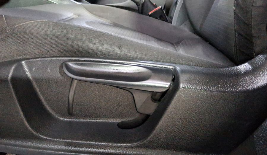 Volkswagen Jetta 2.5 TRENDLINE TIPTRONIC Sedan 2015