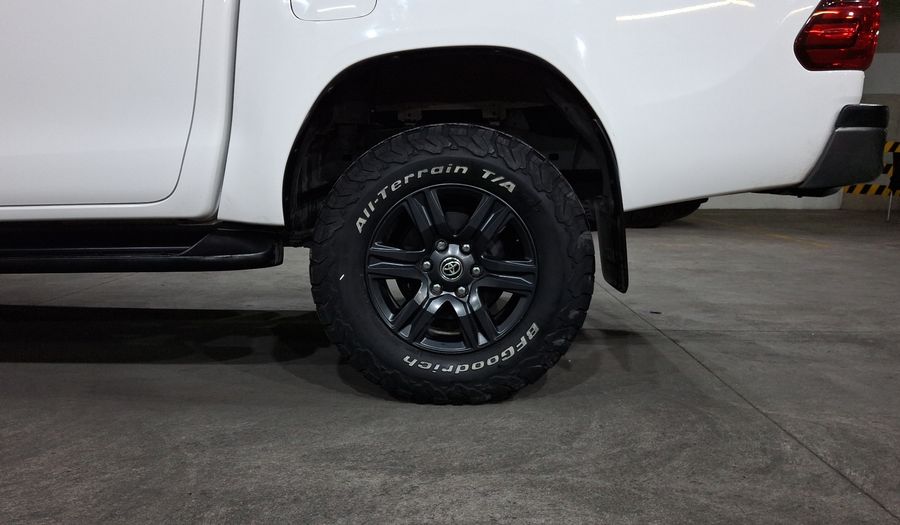 Toyota Hilux 2.7 SR DOBLE CABINA Pickup 2022