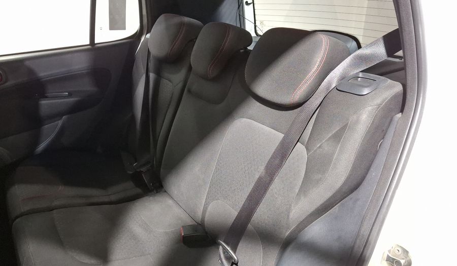 Fiat Uno 1.4 SPORTING Hatchback 2019