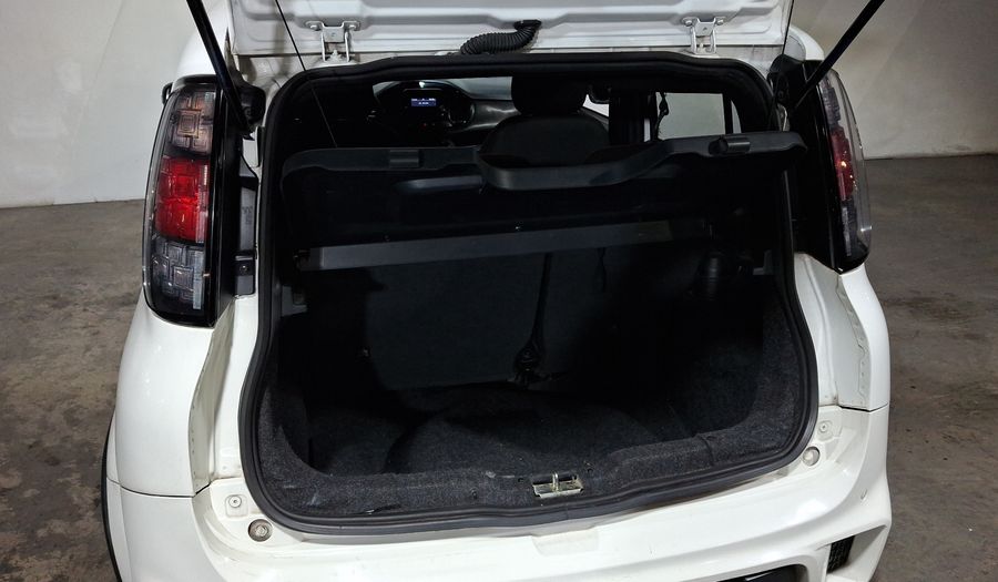 Fiat Uno 1.4 SPORTING Hatchback 2019