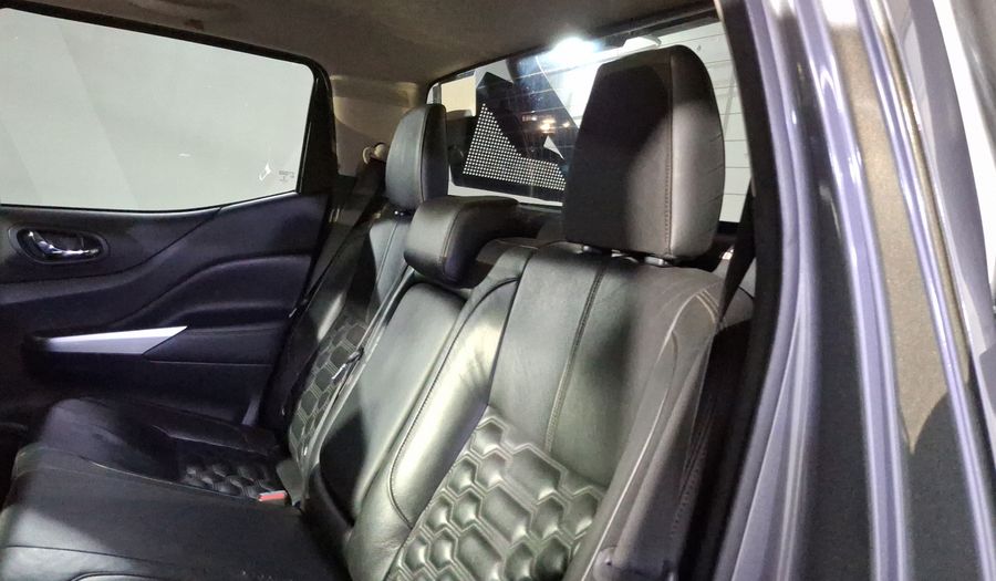 Nissan Frontier 2.5 PLATINUM LE AUTO Pickup 2022