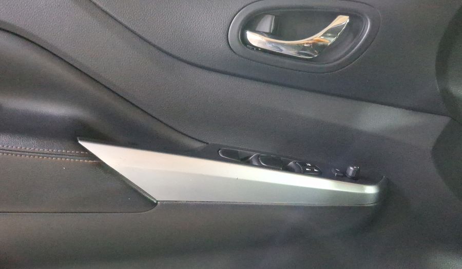 Nissan Frontier 2.5 PLATINUM LE AUTO Pickup 2022