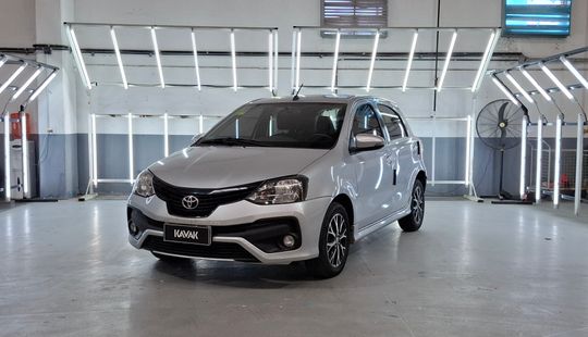 Toyota • Etios