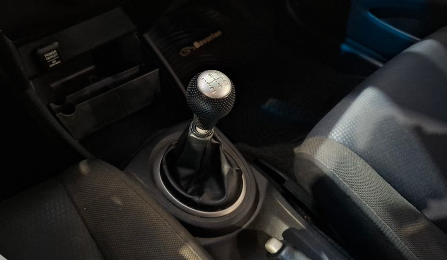 Honda Fit 1.4 LX-L MT Hatchback 2015