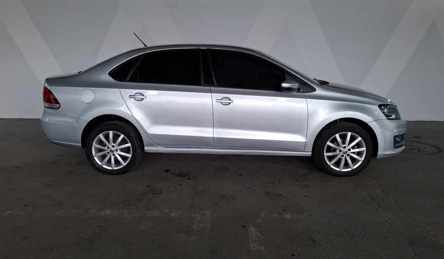 Volkswagen Vento 1.6 HIGHLINE Sedan 2019