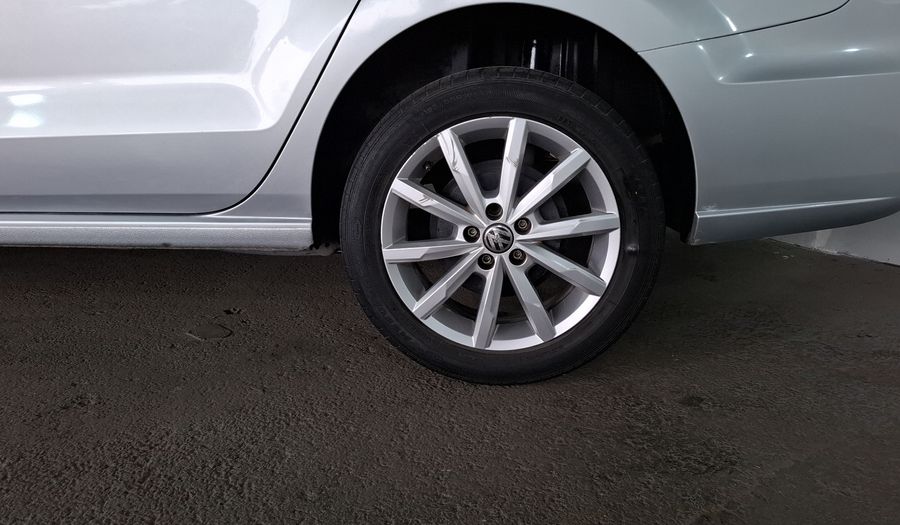 Volkswagen Vento 1.6 HIGHLINE Sedan 2019
