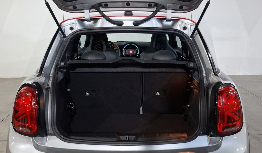 Mini John Cooper Works 2.0 COOPER ICONIC AUTO Hatchback 2024