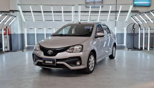 Toyota • Etios
