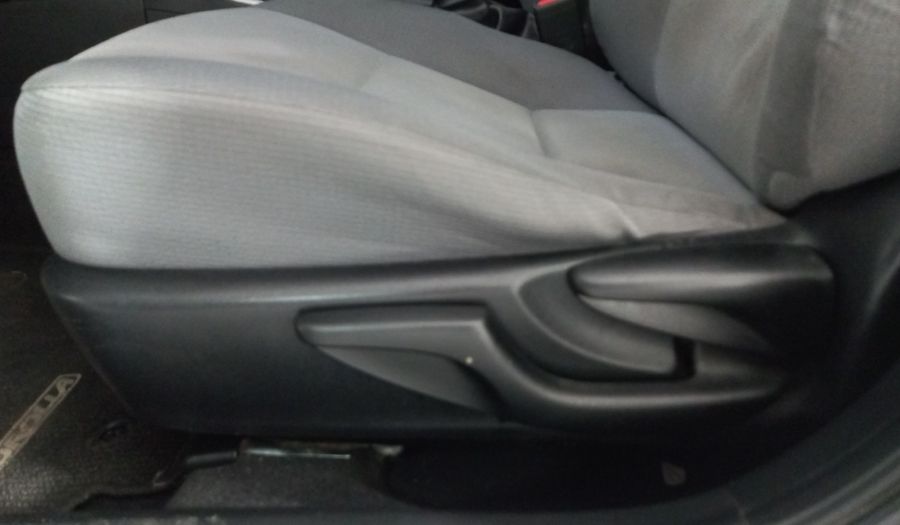 Toyota Corolla 1.8 BASE MT Sedan 2015