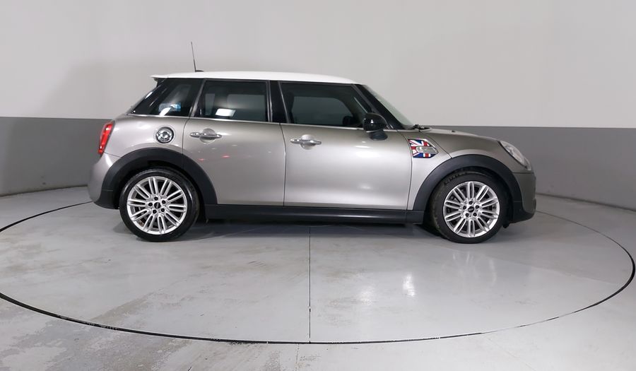 Mini Cooper S 2.0 COOPER CHILI AT Hatchback 2017