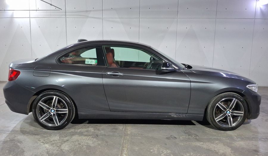 Bmw Serie 2 2.0 220IA SPORT LINE Coupe 2016