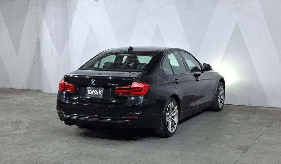 Bmw Serie 3 2.0 330IA SPORT LINE AUTO Sedan 2017