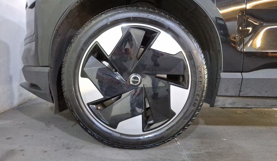 Volvo Ex30 BEV 69KWH PLUS AUTO Suv 2024