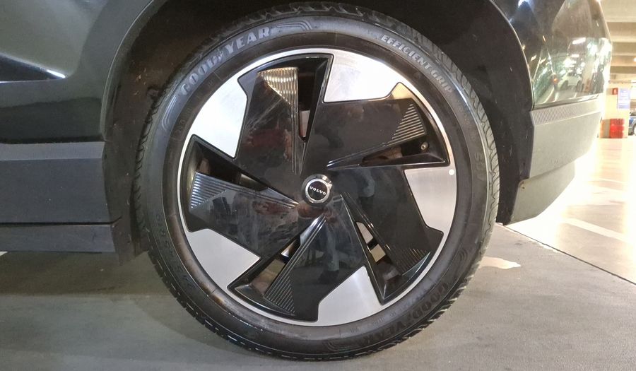 Volvo Ex30 BEV 69KWH PLUS AUTO Suv 2024