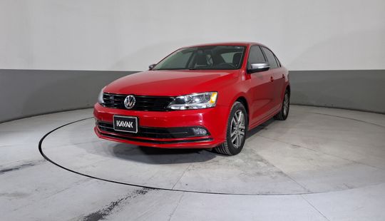 Volkswagen • Jetta