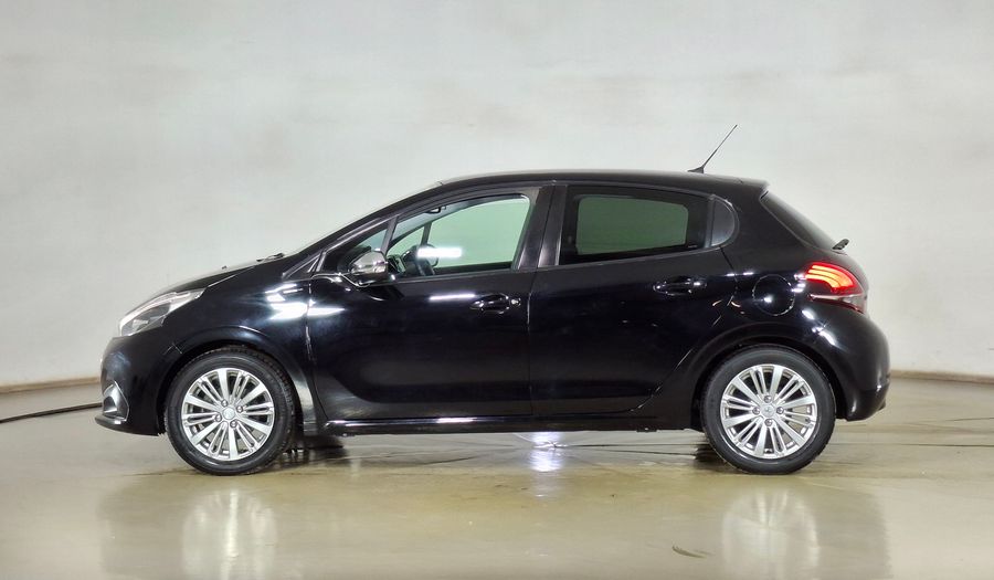 Peugeot 208 1.2 PURETECH 82 HP SIGNATURE Hatchback 2020