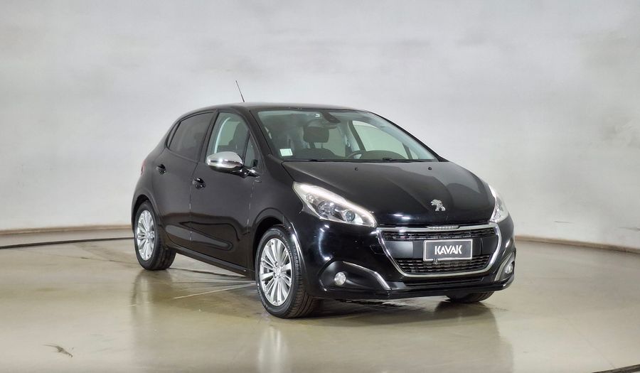 Peugeot 208 1.2 PURETECH 82 HP SIGNATURE Hatchback 2020