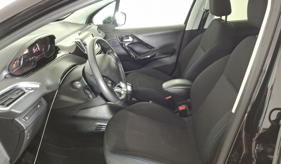 Peugeot 208 1.2 PURETECH 82 HP SIGNATURE Hatchback 2020