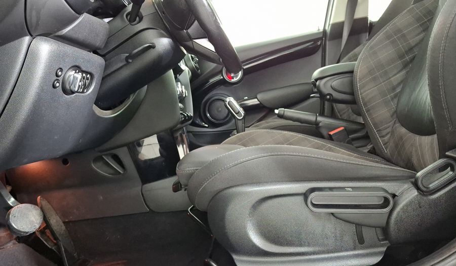 Mini Cooper 1.5 COOPER CHILI CONNECTED EDITION DCT Hatchback 2019