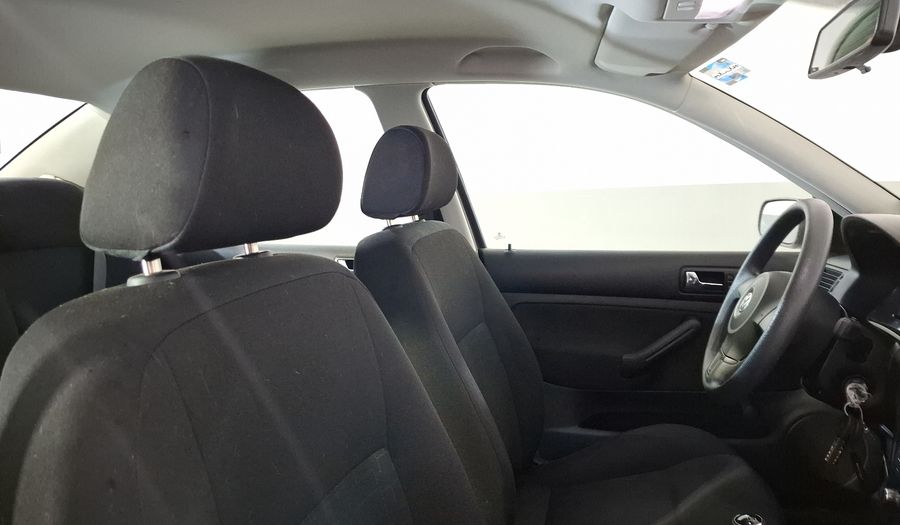 Volkswagen Jetta Clasico 2.0 CL MT Sedan 2015