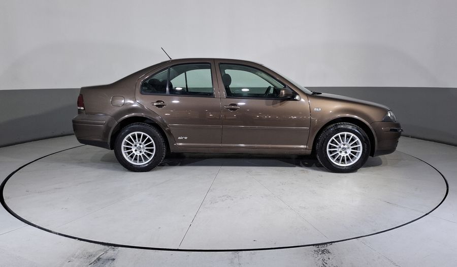 Volkswagen Jetta Clasico 2.0 CL MT Sedan 2015