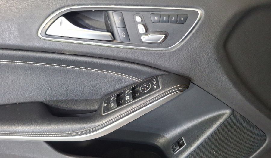 Mercedes Benz Clase Gla 1.6 GLA 200 SPORT DCT Suv 2018