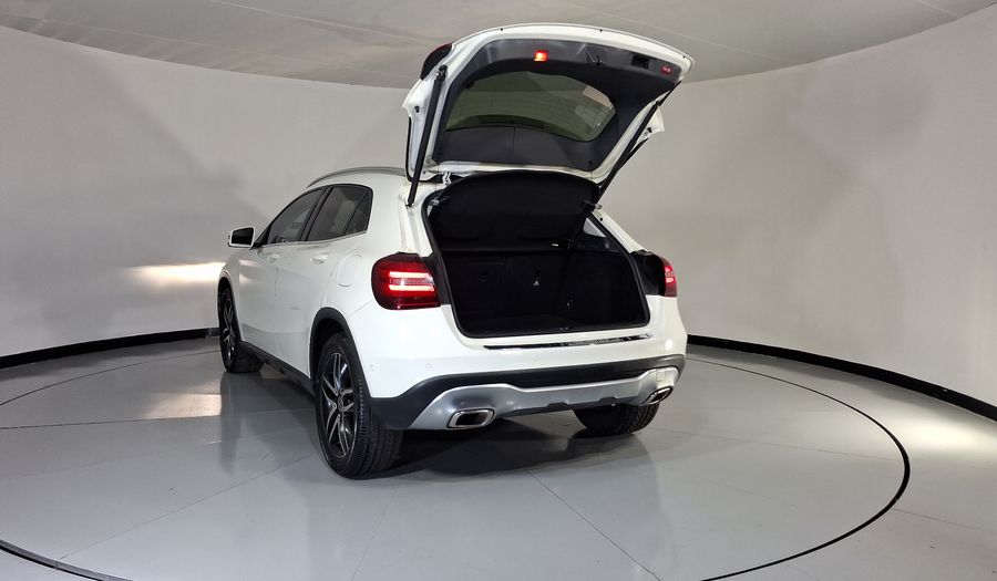 Mercedes Benz Clase Gla 1.6 GLA 200 SPORT DCT Suv 2018