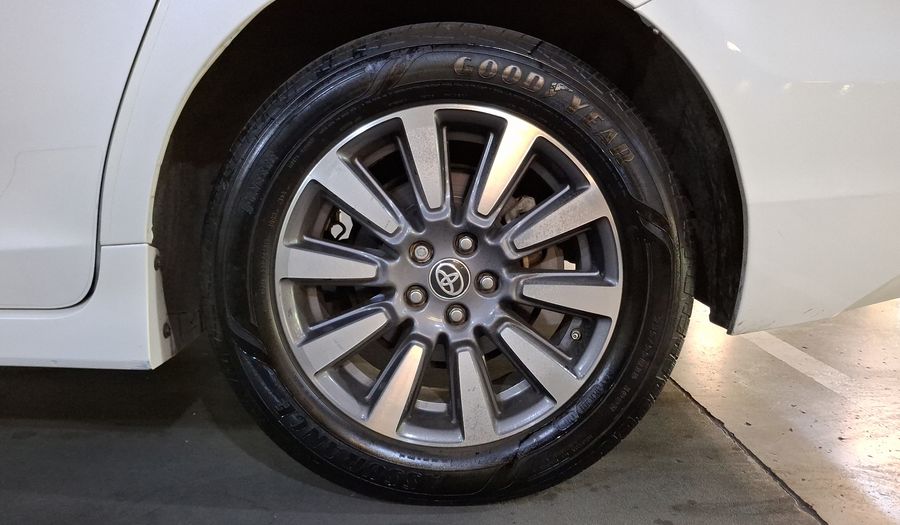 Toyota Sienna 3.5 XLE PIEL AUTO Minivan 2020