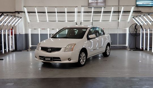 Nissan • Sentra