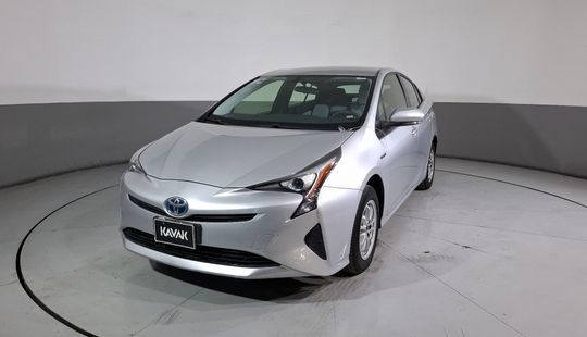 Toyota • Prius