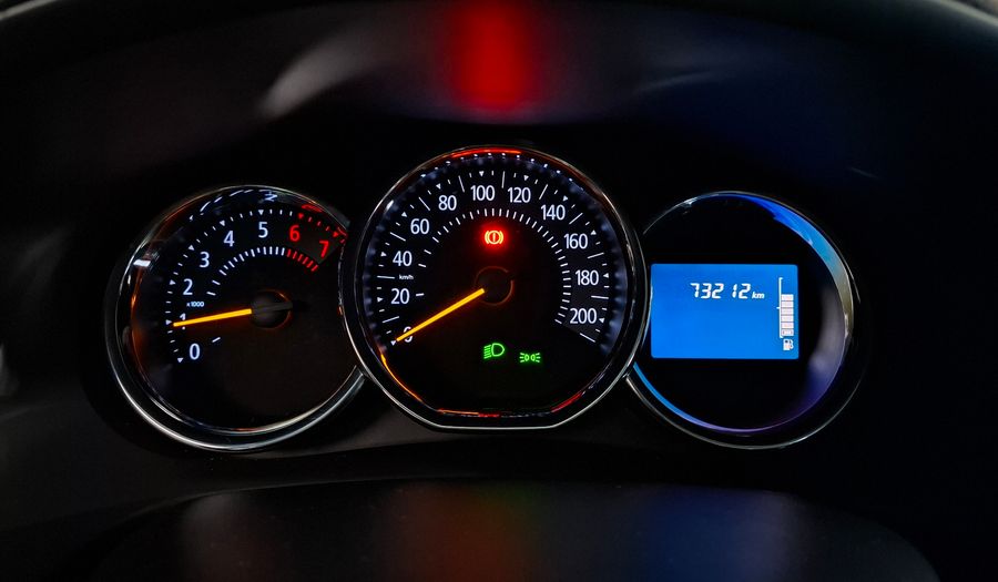 Renault Sandero 1.6 PRIVILEGE Hatchback 2017