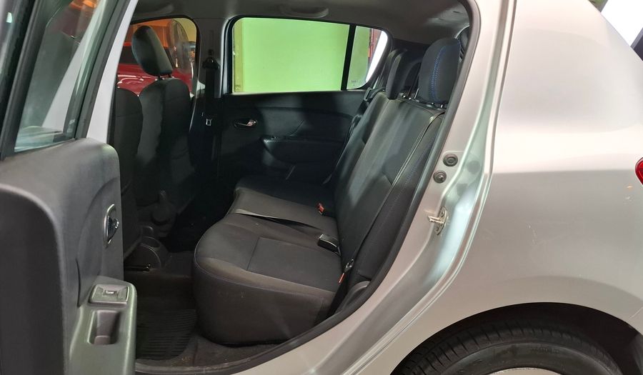 Renault Sandero 1.6 PRIVILEGE Hatchback 2017